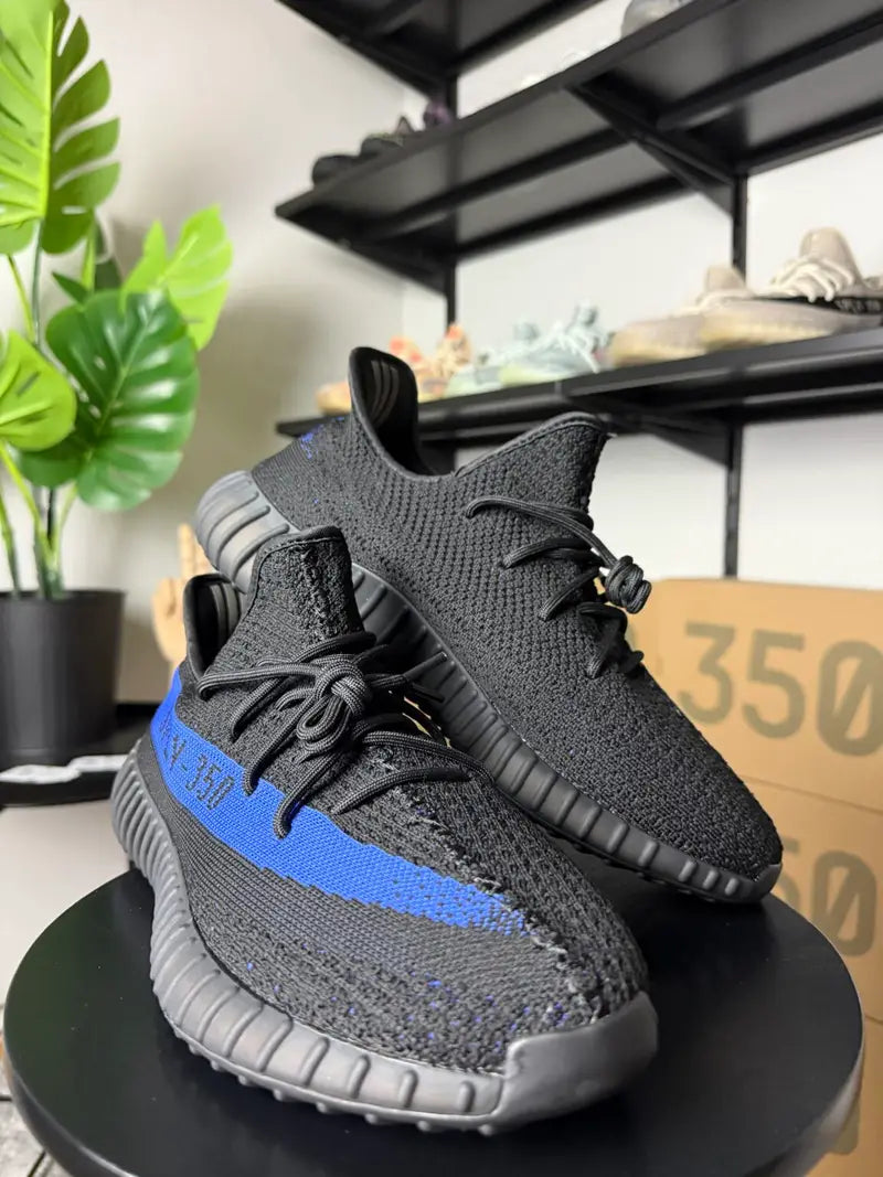 Yeezy Boost 350 "Dazzling blue"