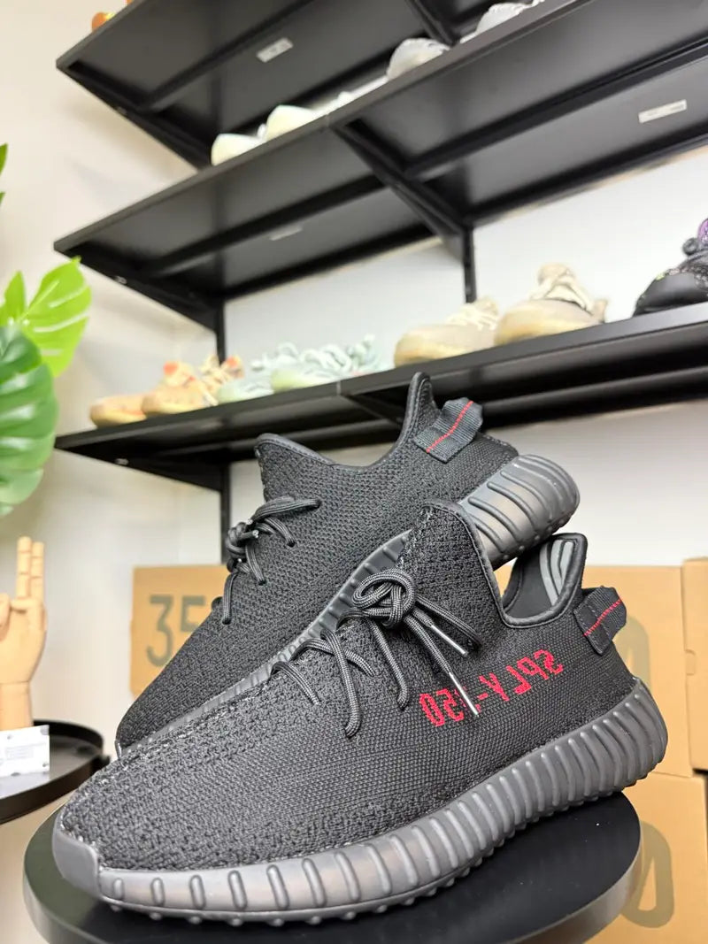 Yeezy Boost 350 "BRED"